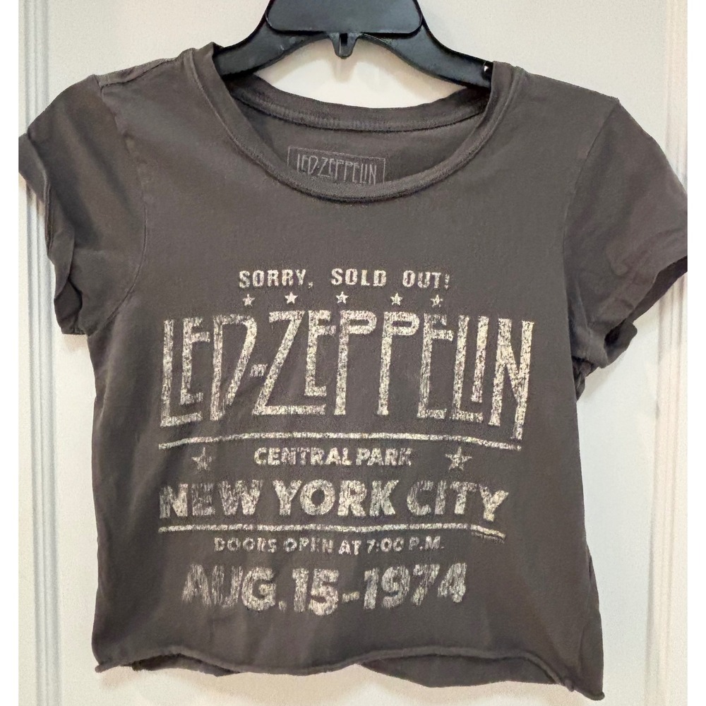 Life Clothing Co Led Zeppelin NYC 1974 Concert Graphic Crop Tee Charcoal Small